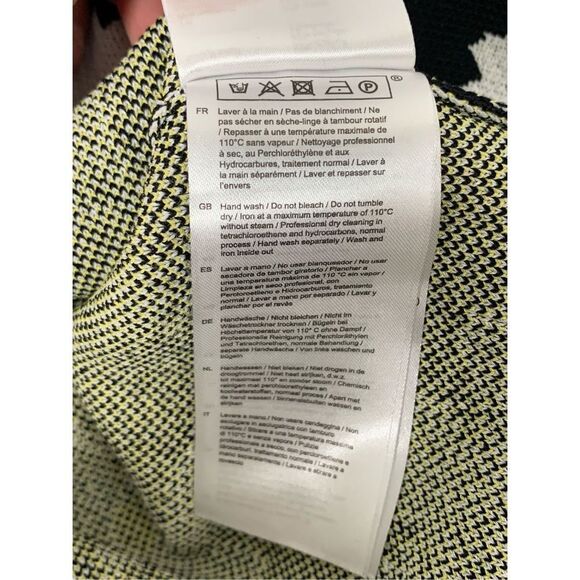 Maje Women's Black Daisy Print Jacquard Quarter Zip Polo Shirt Size 1 Sm… - Picture 15 of 16